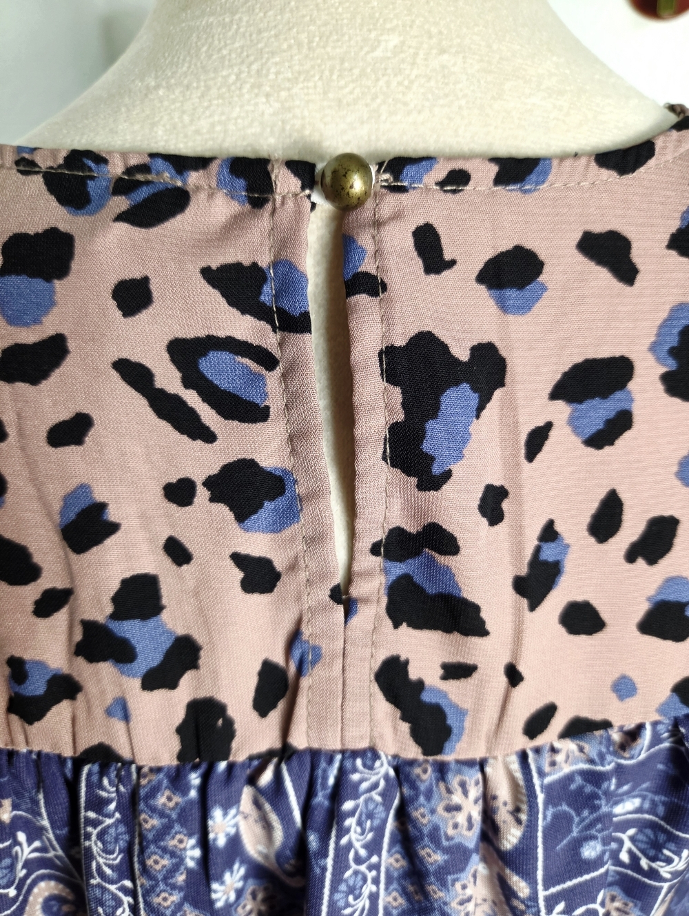 Andre'e by Unit Paisley & Leopard Print Blouse, Balloon Sleeves  Size Medium - Picture 6 of 11